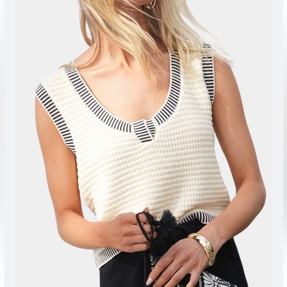 GREYLIN Tops - GREYLIN Ruiza knit tank